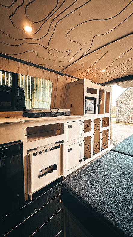 THE PLY GUYS BRUICH STORADH - SIDE KITCHEN & STORAGE