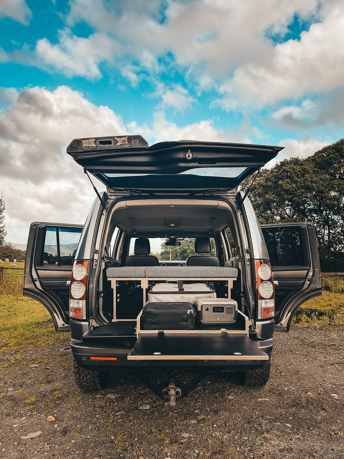 LAND ROVER DISCOVERY 3 & 4 CUILLIN SLEEPING PLATFORM SYSTEM AND CAMPER POD