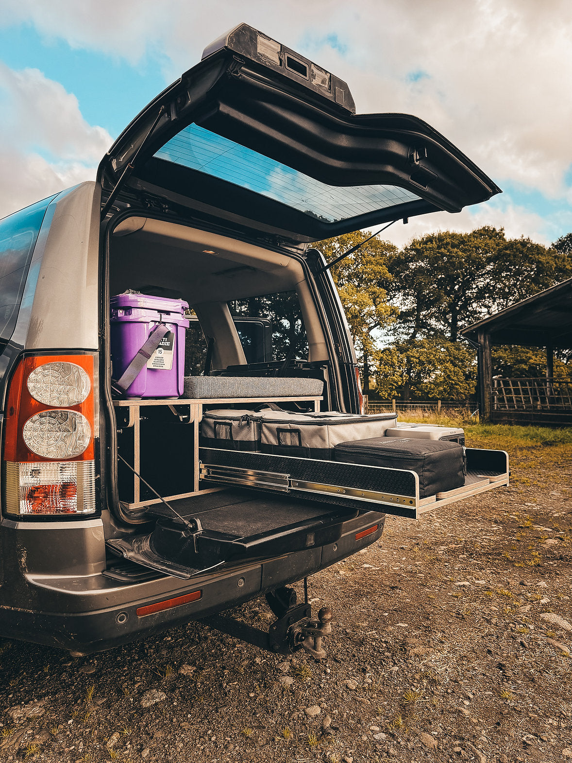 LAND ROVER DISCOVERY 3 & 4 CUILLIN SLEEPING PLATFORM SYSTEM AND CAMPER POD