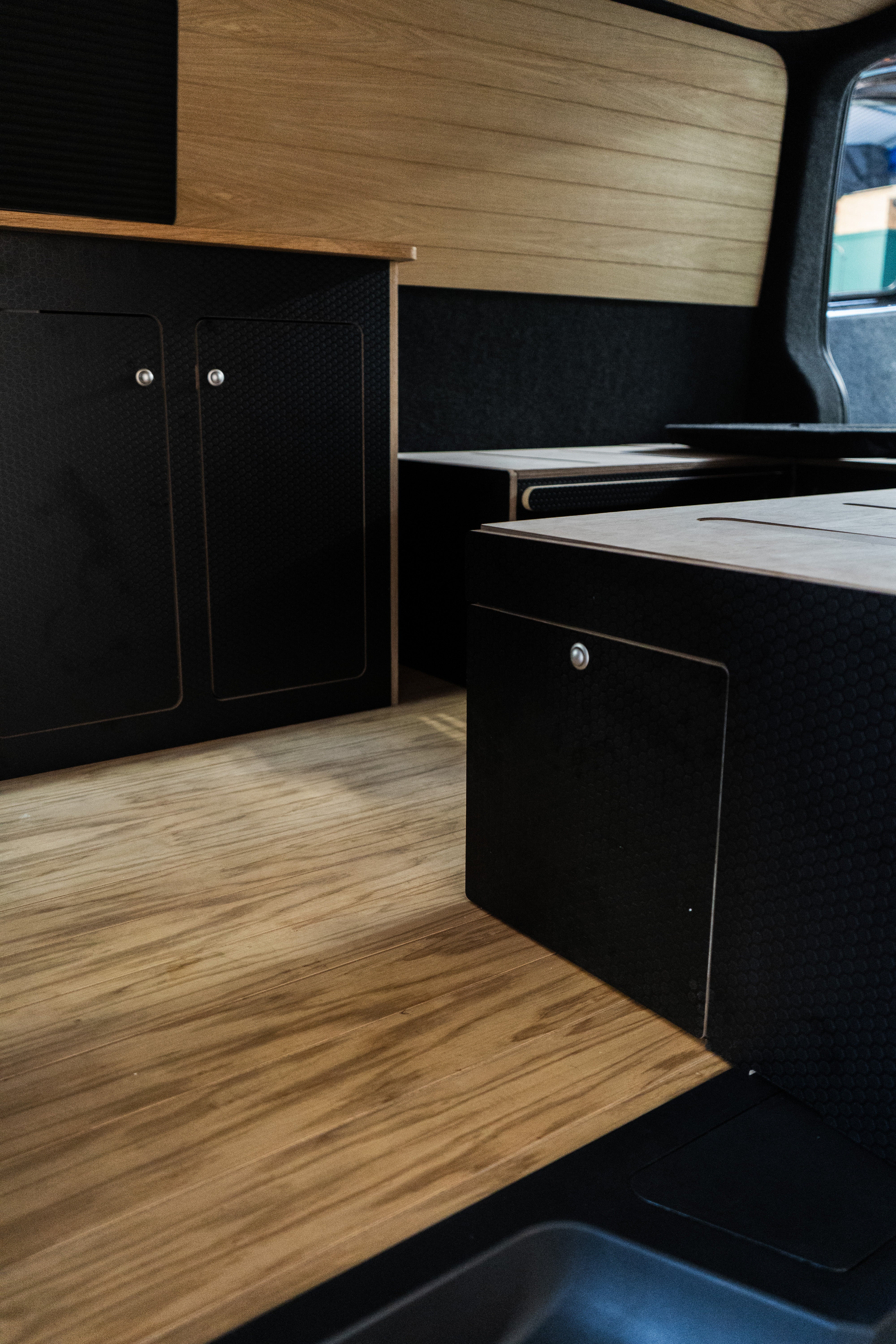 U-Shaped Campervan Interior Ford Transit Custom MK1